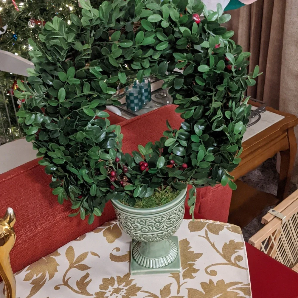 Faux Boxwood Wreath Red Berry Topiary Ceramic Glaze Vase IndoorOutdoor Greenery